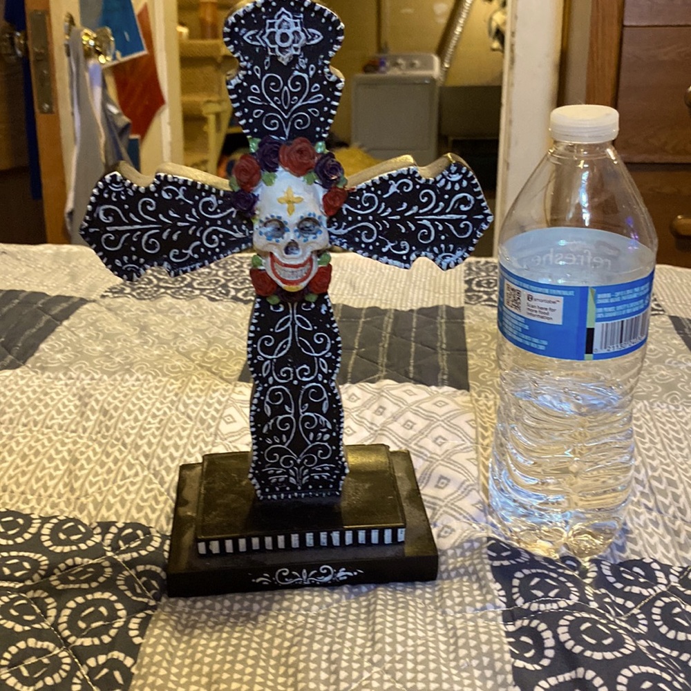 Skull candy cross table accessorie